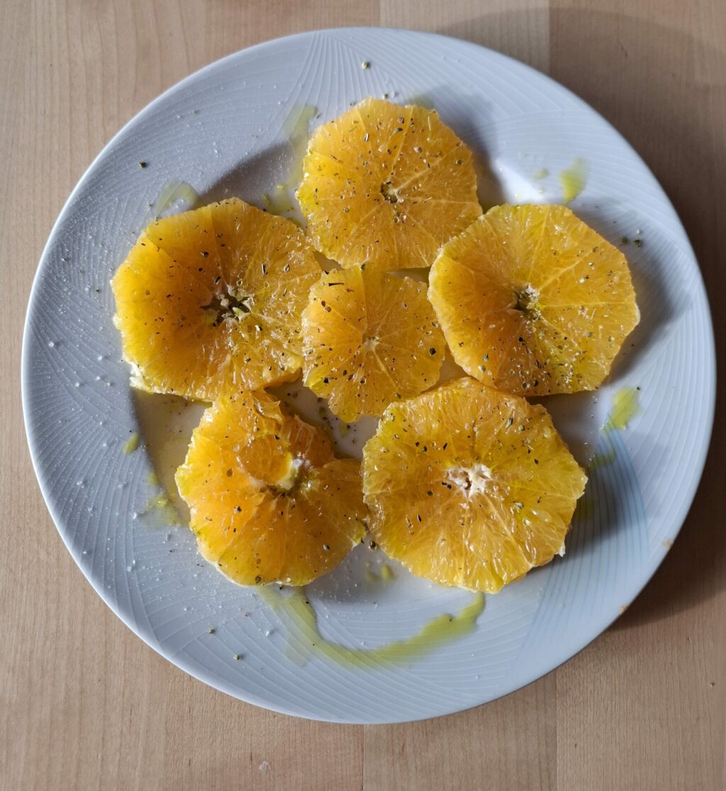 Andalūziškos apelsinų salotos